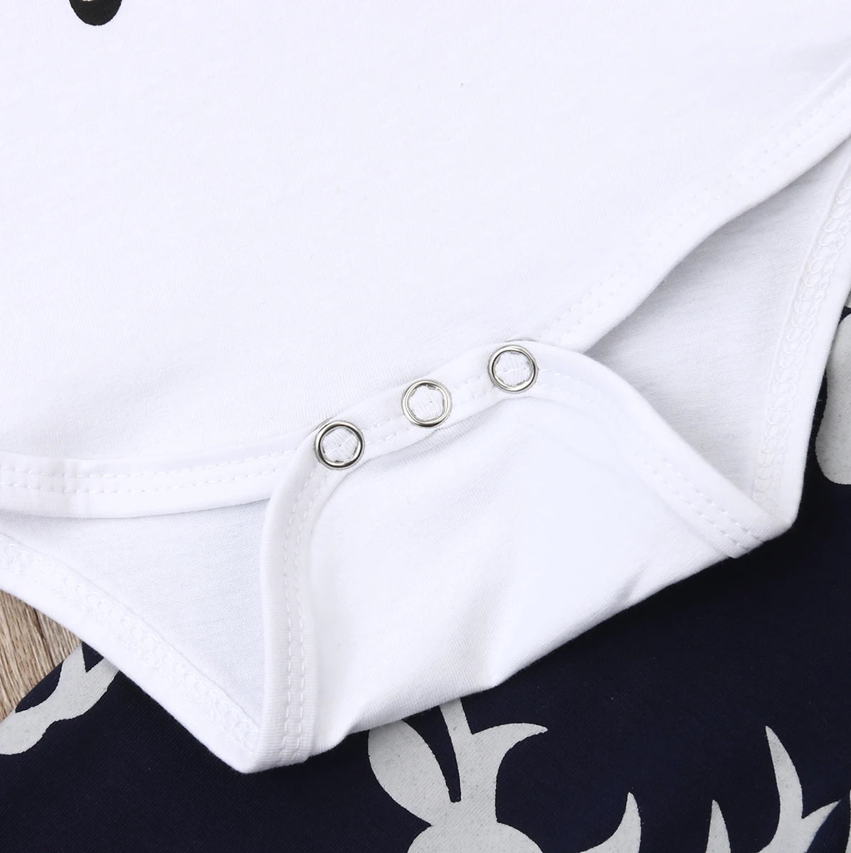 Antler‑Framed Little Man Set