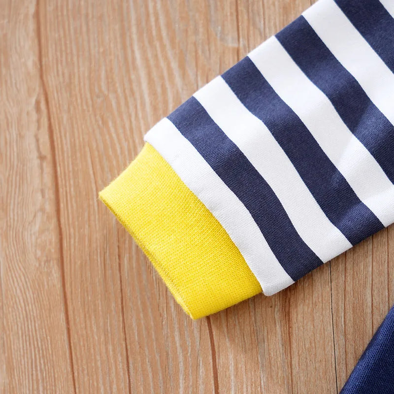 Cartoon Giraffe Printed Cotton Comfortable Long Sleeve Baby Bodysuit