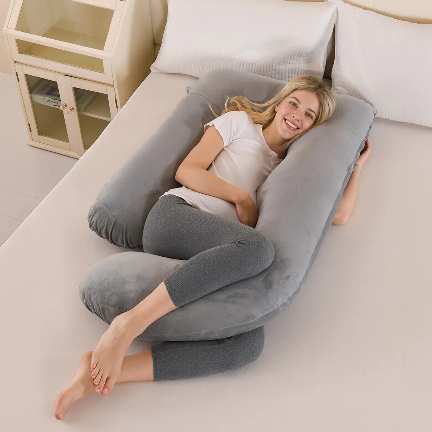 G‑Curve Velvet Hearth Pillow