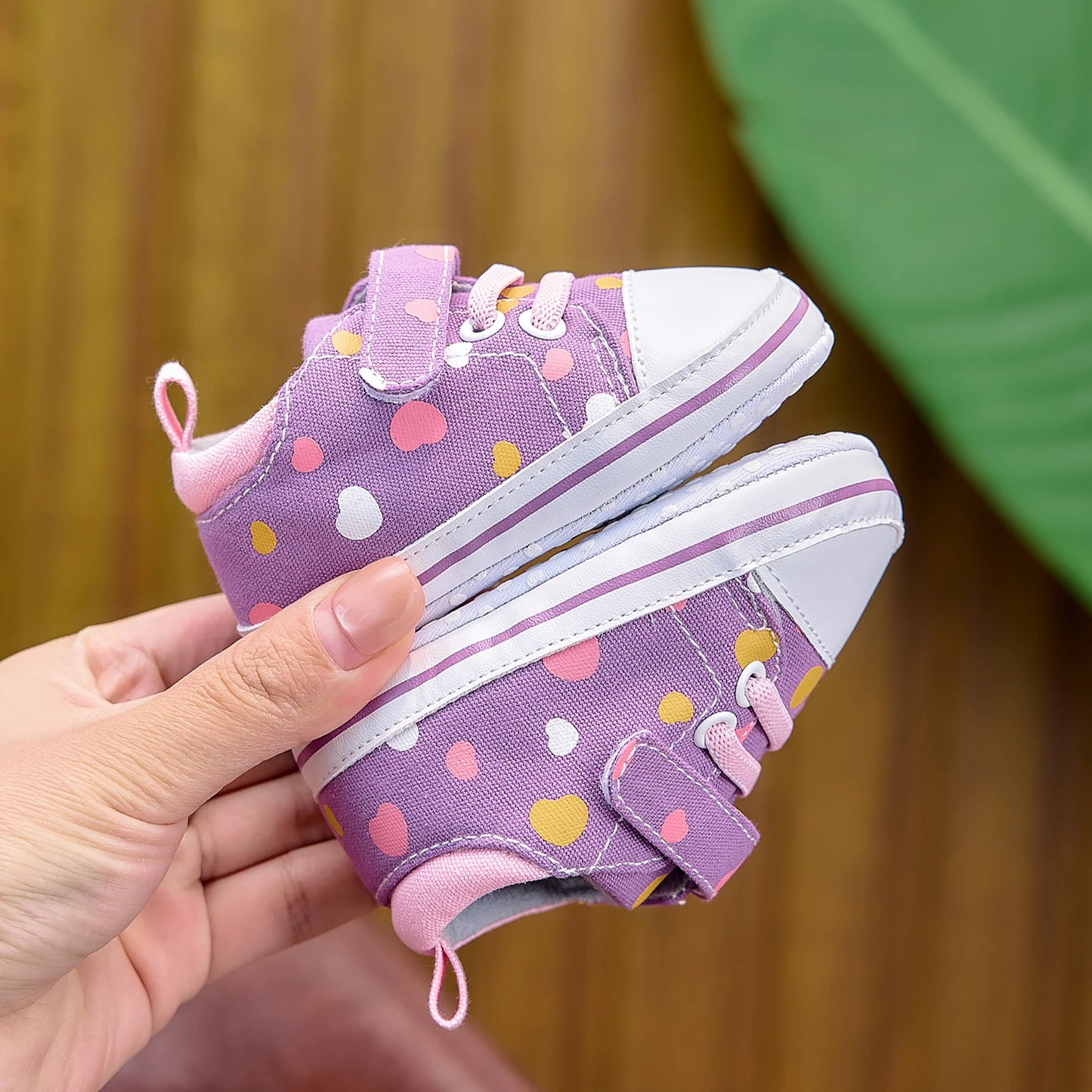 Baby Boy/Girl First Walking Shoes with Cute Heart Design